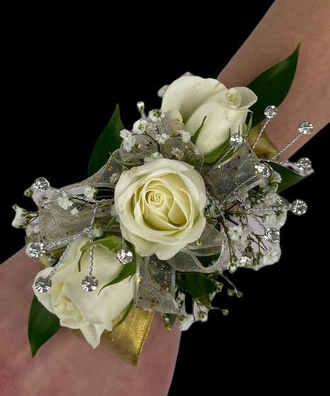 3 Bloom Spray Rose Wrist Corsage