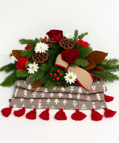 Festive Centerpiece & Table Runner